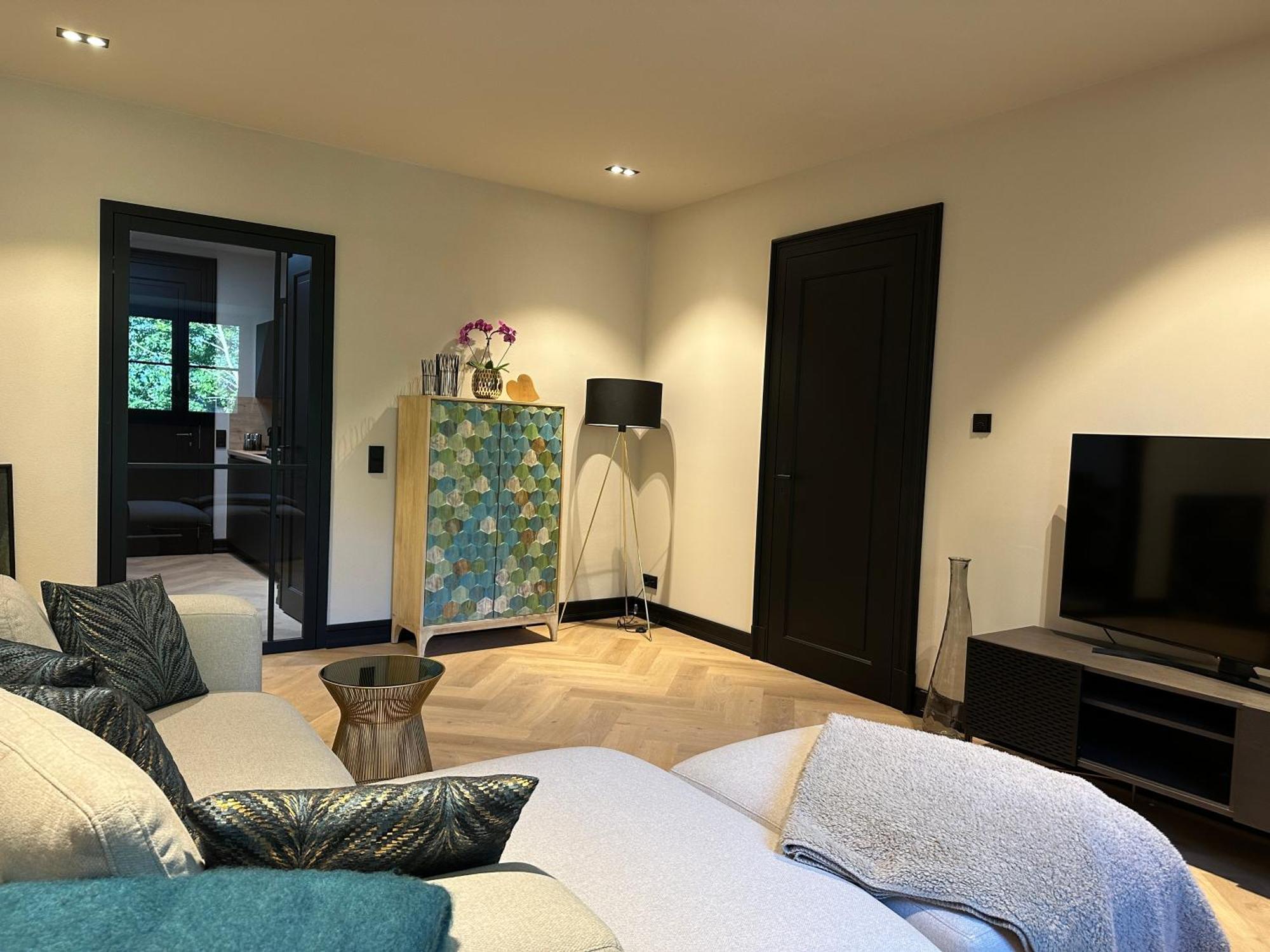 * Stadtvilla Plauen * * Aussergewoehnlich * 2 Zimmerwohnung * Zentrumsnah Экстерьер фото