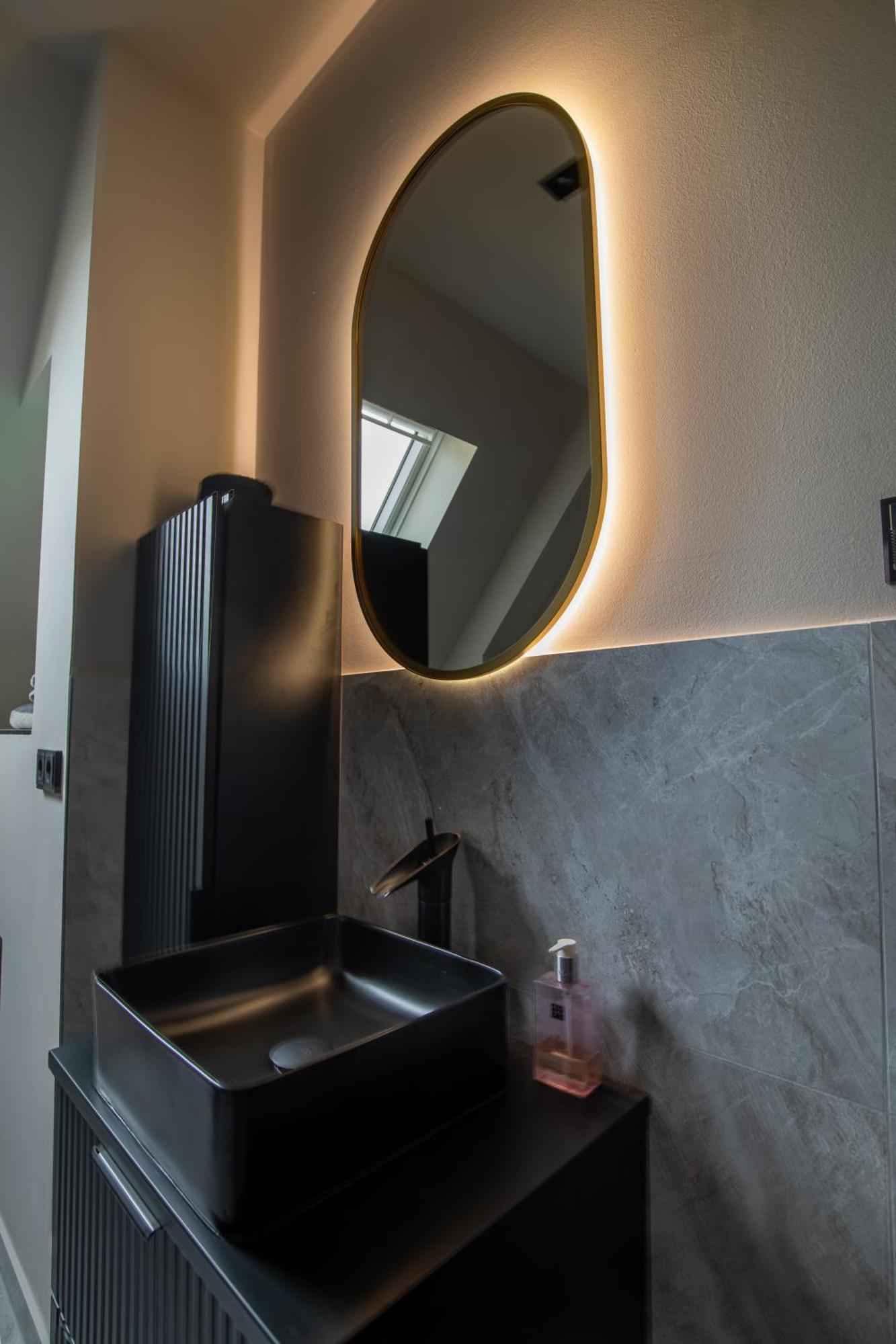 * Stadtvilla Plauen * * Aussergewoehnlich * 2 Zimmerwohnung * Zentrumsnah Экстерьер фото