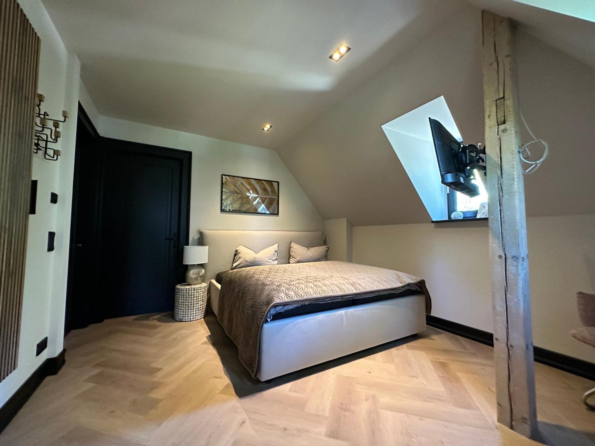 * Stadtvilla Plauen * * Aussergewoehnlich * 2 Zimmerwohnung * Zentrumsnah Экстерьер фото