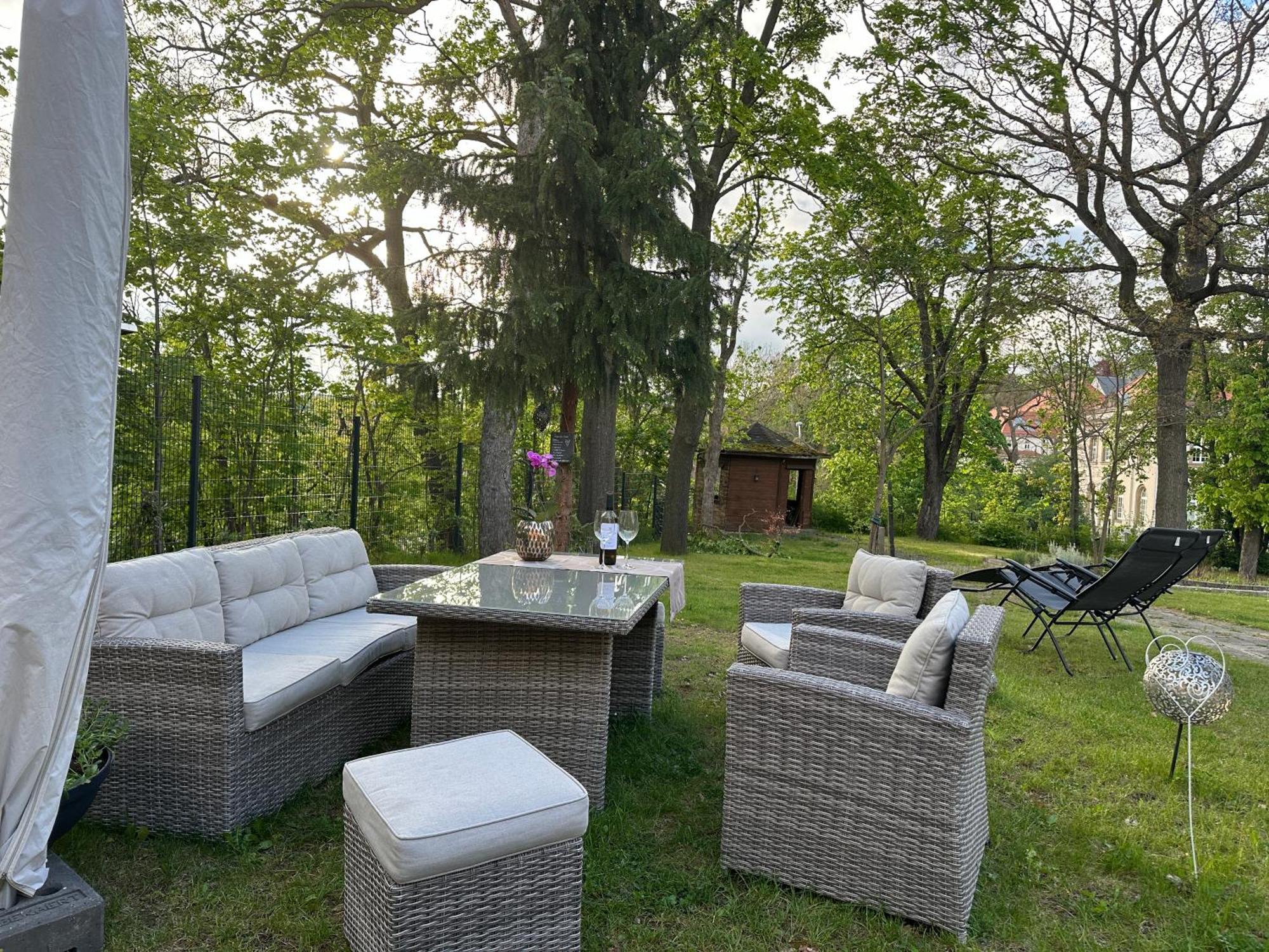 * Stadtvilla Plauen * * Aussergewoehnlich * 2 Zimmerwohnung * Zentrumsnah Экстерьер фото